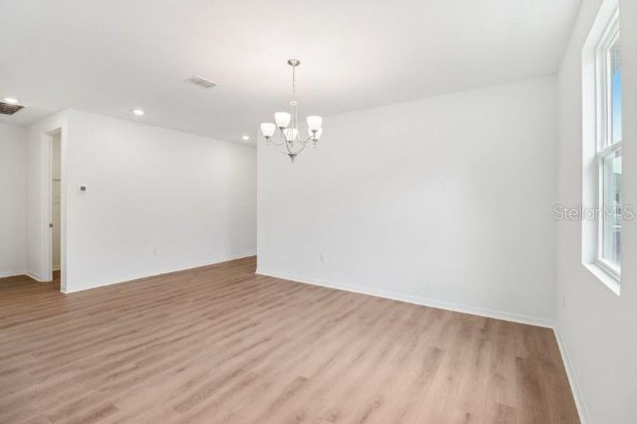 Spacious, unfurnished interior of a new home in Northlake at Ovation, Winter Garden (Image 20).