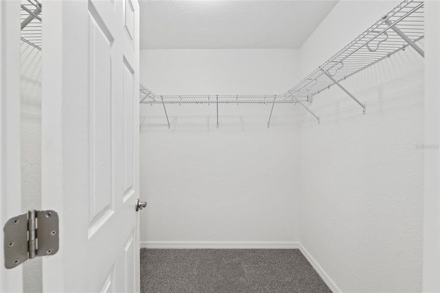 Spacious, unfurnished interior of a new home in , Dunnellon (Image 20).