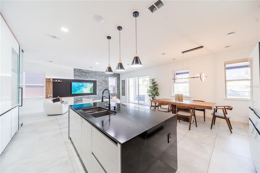 Furnished interior view inside a new home in , Kissimmee (Image 19).