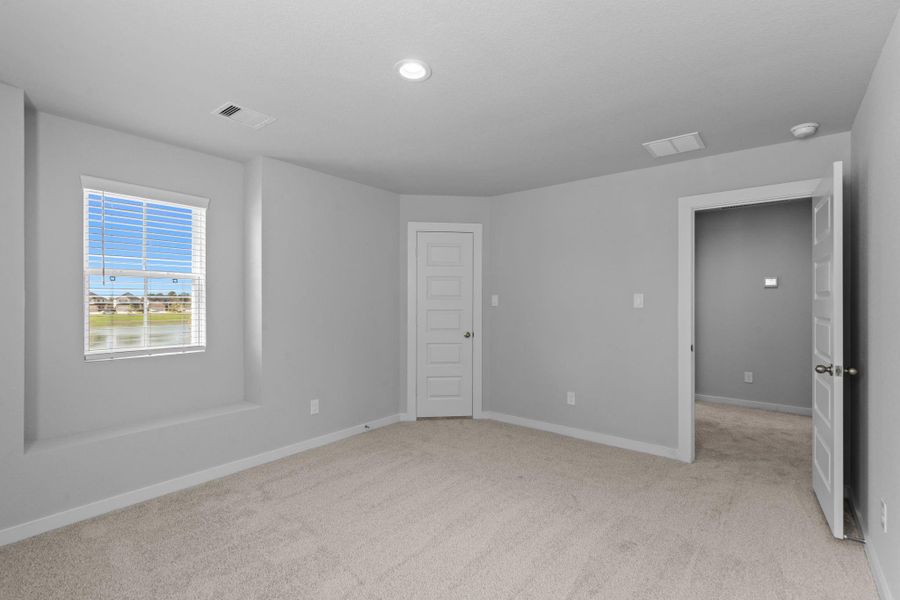 Spacious, unfurnished interior of a new home in Grand Oaks Village, Houston (Image 16). Spacious, unfurnished interior of a new home in Grand Oaks Village, Houston (Image 16).