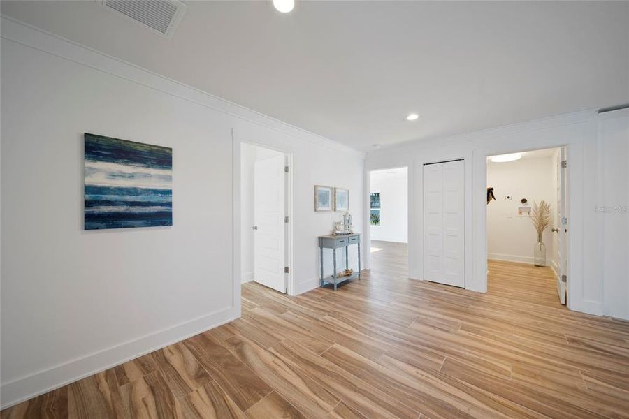 Spacious, unfurnished interior of a new home in , Hudson (Image 17).