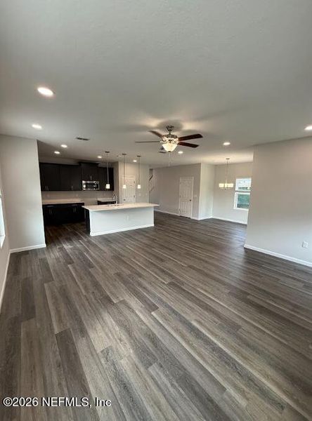 Spacious, unfurnished interior of a new home in , Jacksonville (Image 18).