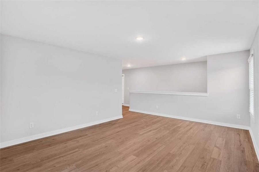 Spacious, unfurnished interior of a new home in The Fairways at Mirror Lake, Villa Rica (Image 18).