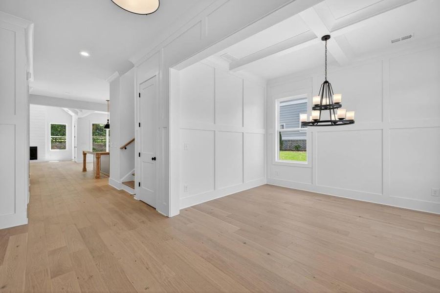 Spacious, unfurnished interior of a new home in Livingstone Park, Kennesaw (Image 12).