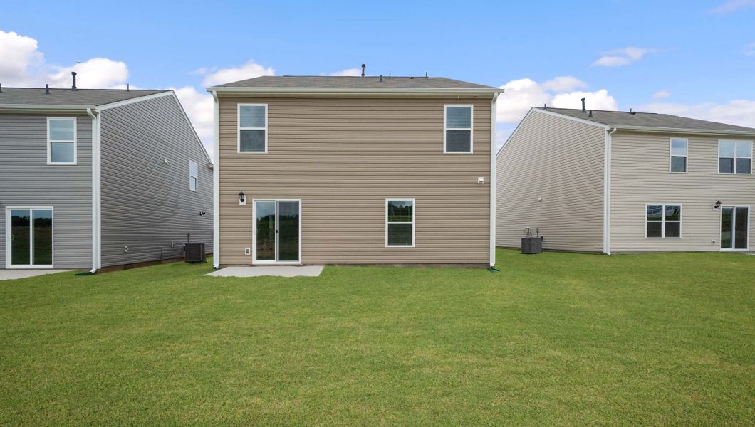 Exterior details and patio area of a home in Cedar Gap, Fountain Inn (Image 2).