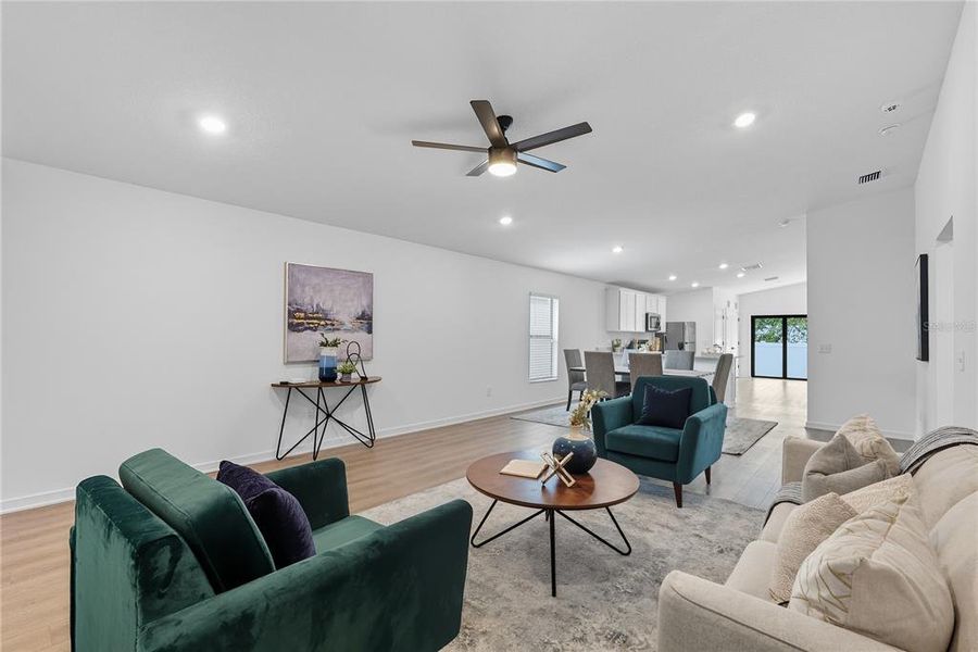 Furnished interior view inside a new home in , Tampa (Image 27). Furnished interior view inside a new home in , Tampa (Image 27).