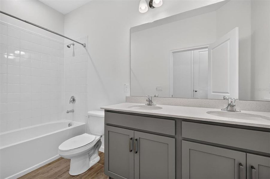 Furnished interior view inside a new home in , Mount Dora (Image 6).