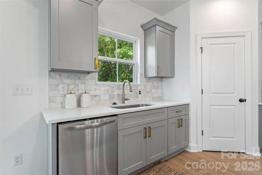 Furnished interior view inside a new home in , Harrisburg (Image 6).