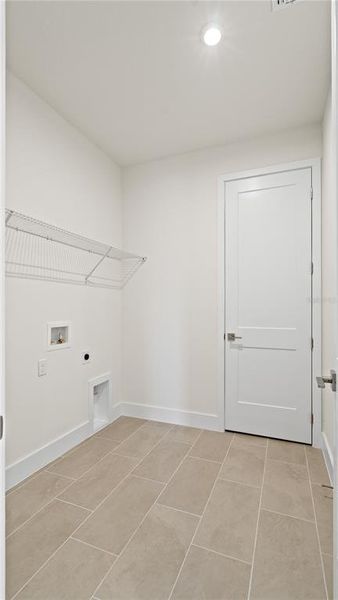 Spacious, unfurnished interior of a new home in Trailside, Mount Dora (Image 29).