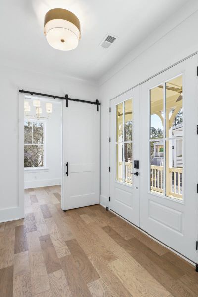 Spacious, unfurnished interior of a new home in The Preserve at Pennys Creek, Johns Island (Image 19). Spacious, unfurnished interior of a new home in The Preserve at Pennys Creek, Johns Island (Image 19).