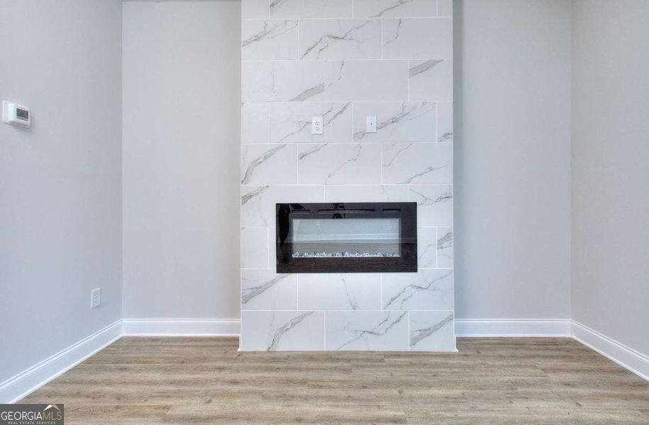 Spacious, unfurnished interior of a new home in Chimney Oaks Townhomes, Homer (Image 18).
