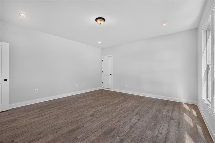 Spacious, unfurnished interior of a new home in , Flowery Branch (Image 48).