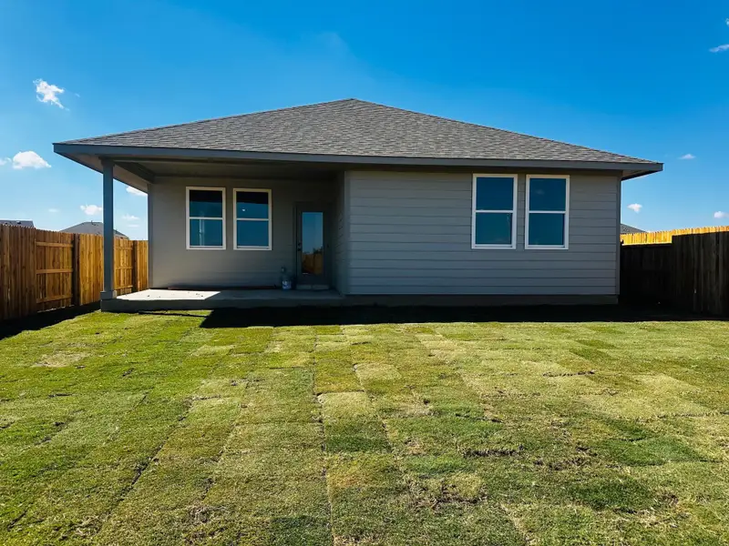 Exterior details and patio area of a home in Patterson Ranch, Georgetown (Image 2).