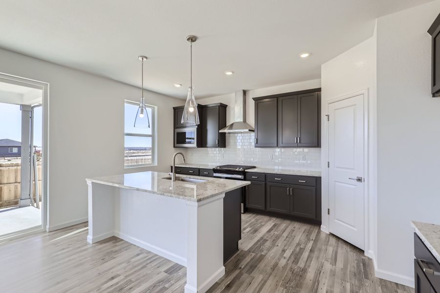 New Home in Frederick, CO.  - Slide 9