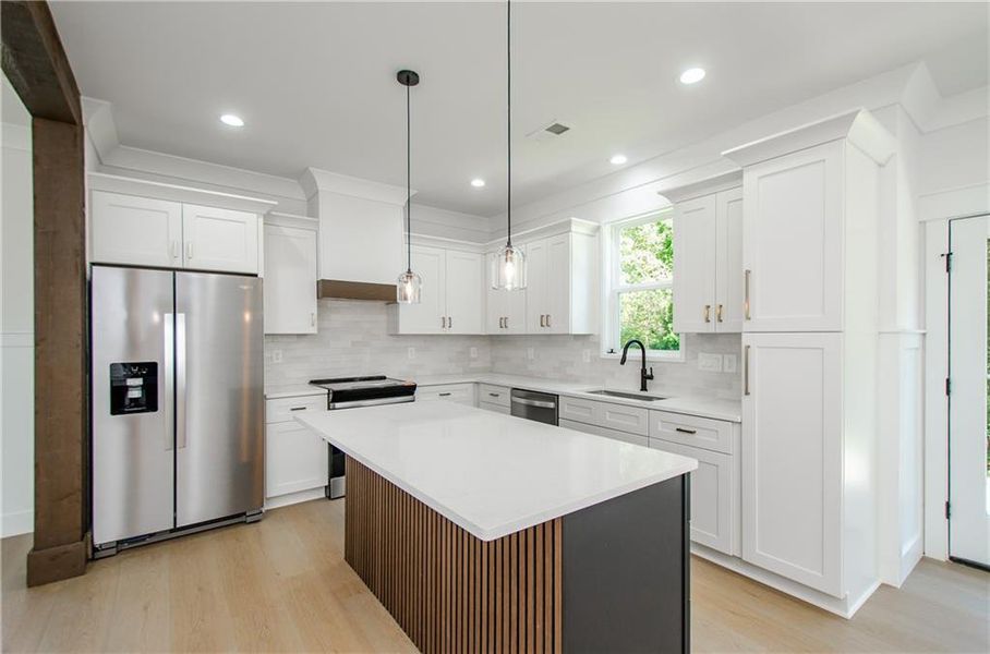 Furnished interior view inside a new home in , Gainesville (Image 14).