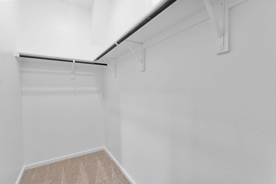 Spacious, unfurnished interior of a new home in Laurel Landing, Alvin (Image 17).