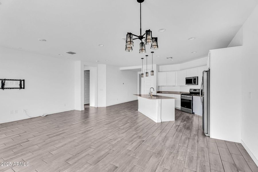 9-web-or-mls-Wiley Way-9