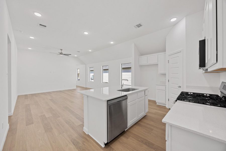 Furnished interior view inside a new home in Trinity Ranch, Elgin (Image 7).