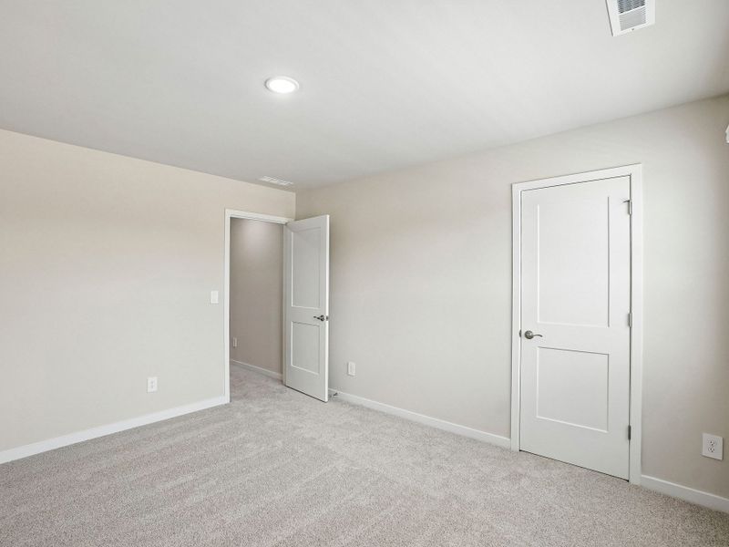Spacious, unfurnished interior of a new home in Watkins Glen, Raleigh (Image 21).