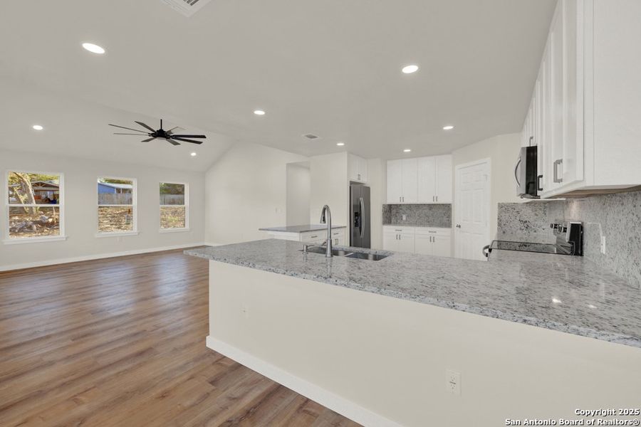 Furnished interior view inside a new home in , Canyon Lake (Image 11).