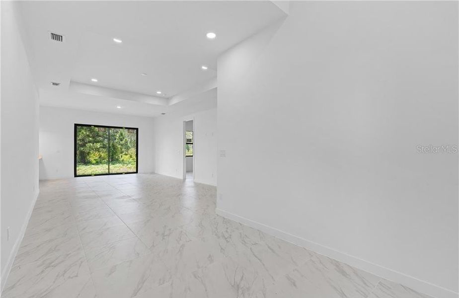 Spacious, unfurnished interior of a new home in , Lehigh Acres (Image 24).