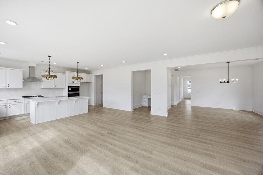 Spacious, unfurnished interior of a new home in Homecoming, Ravenel (Image 6).
