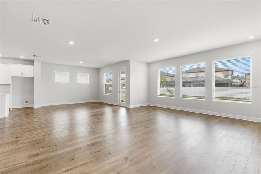 Spacious, unfurnished interior of a new home in Chapel Crossings, Wesley Chapel (Image 28). Spacious, unfurnished interior of a new home in Chapel Crossings, Wesley Chapel (Image 28).