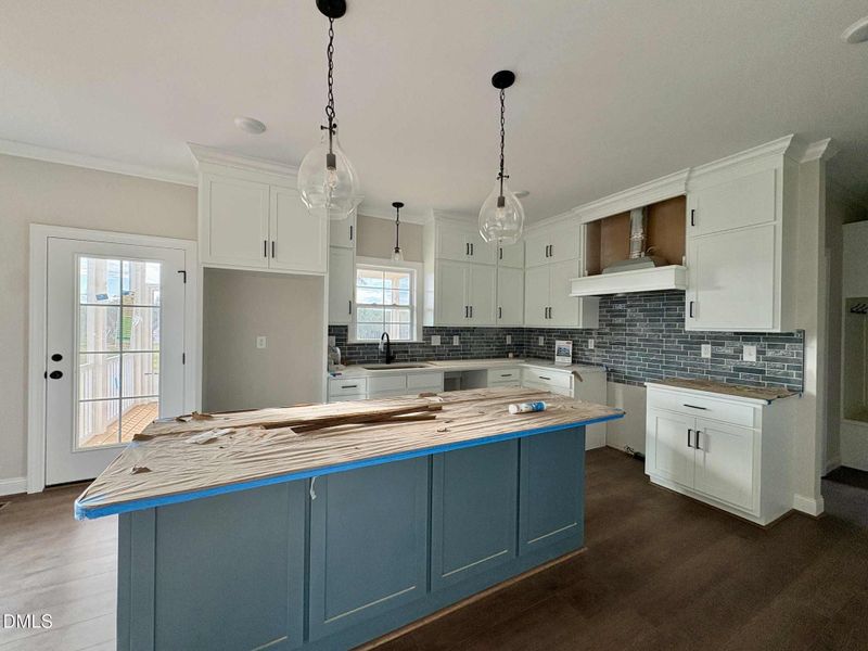 21b5a194-23ac-4d52-8d60-a1cc205093bb