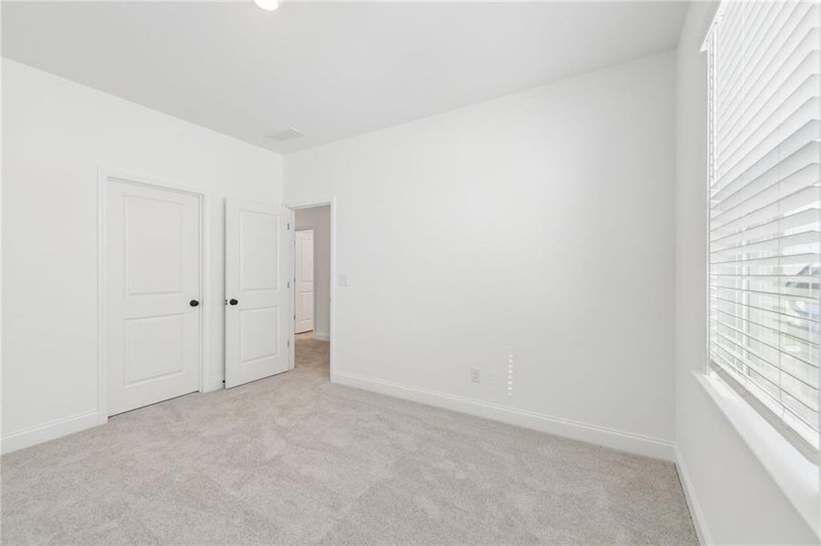 Spacious, unfurnished interior of a new home in Auburn Glen, Dacula (Image 44).