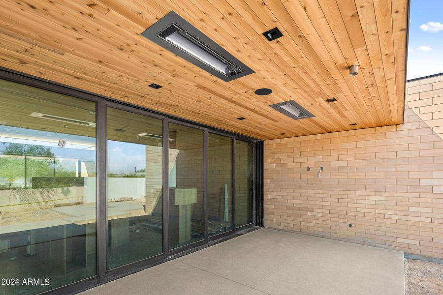 outdoor patio with ceiling heating inser