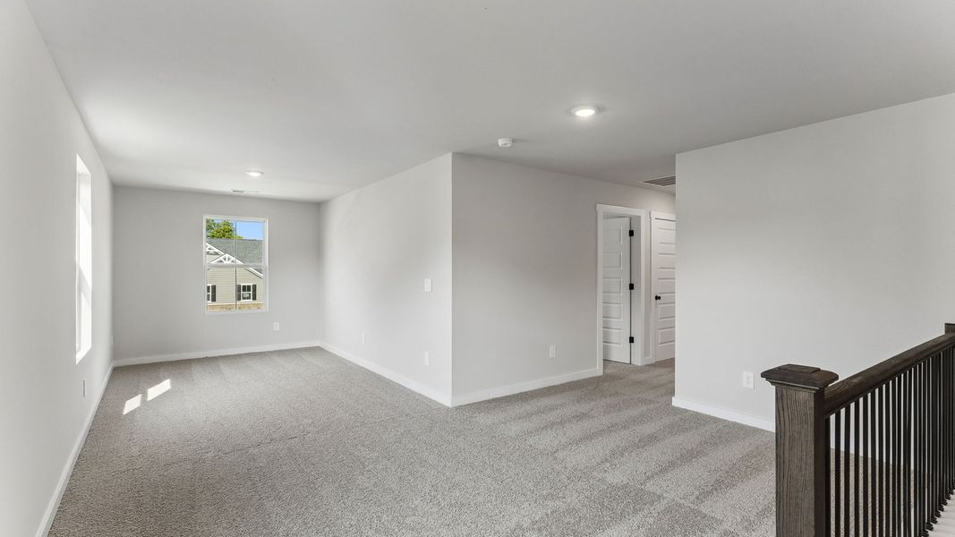 Spacious, unfurnished interior of a new home in Reserve at Hickory Ridge, Columbia (Image 38). Spacious, unfurnished interior of a new home in Reserve at Hickory Ridge, Columbia (Image 38).