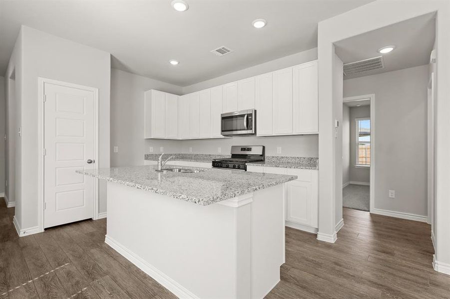 Furnished interior view inside a new home in Rocky Creek Crossing, Fort Worth (Image 5). Furnished interior view inside a new home in Rocky Creek Crossing, Fort Worth (Image 5).