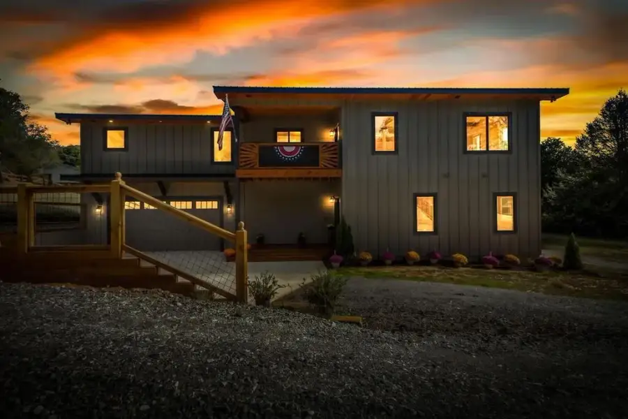Image 60 of a home in .