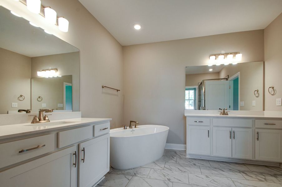 Rutledge III Farmhouse