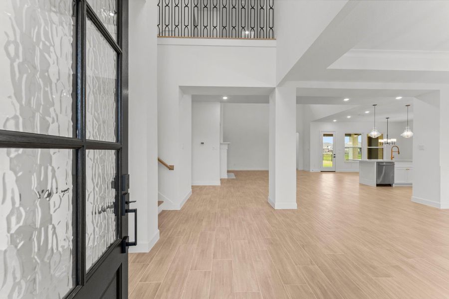 Spacious, unfurnished interior of a new home in , Tomball (Image 41).