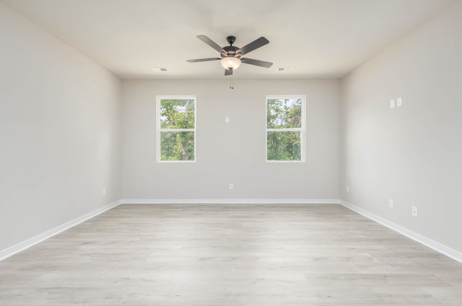 Representative unfurnished interior of a home built from the Rosewood by Nason Homes in Woodland Farms, Dickson (Image 20).
