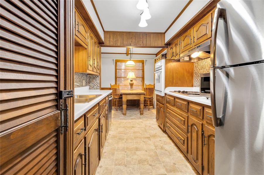 Furnished interior view inside a new home in , Mineola (Image 25).