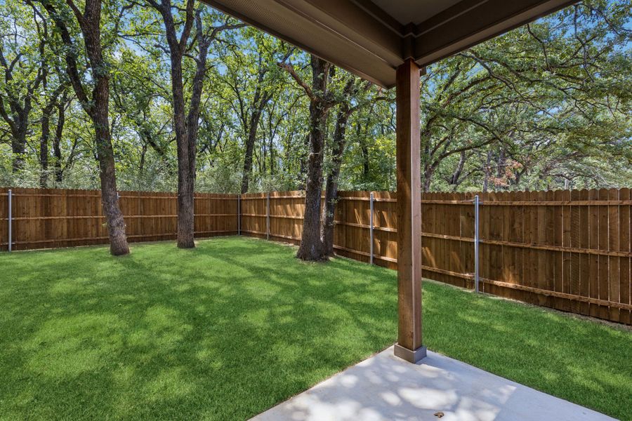 Exterior details and patio area of a home in Eagle Cove, Denton (Image 3).