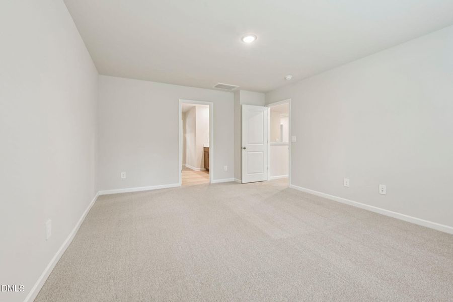 30-web-or-mls-Oak Manor - Raleigh - 153 30-web-or-mls-Oak Manor - Raleigh - 153