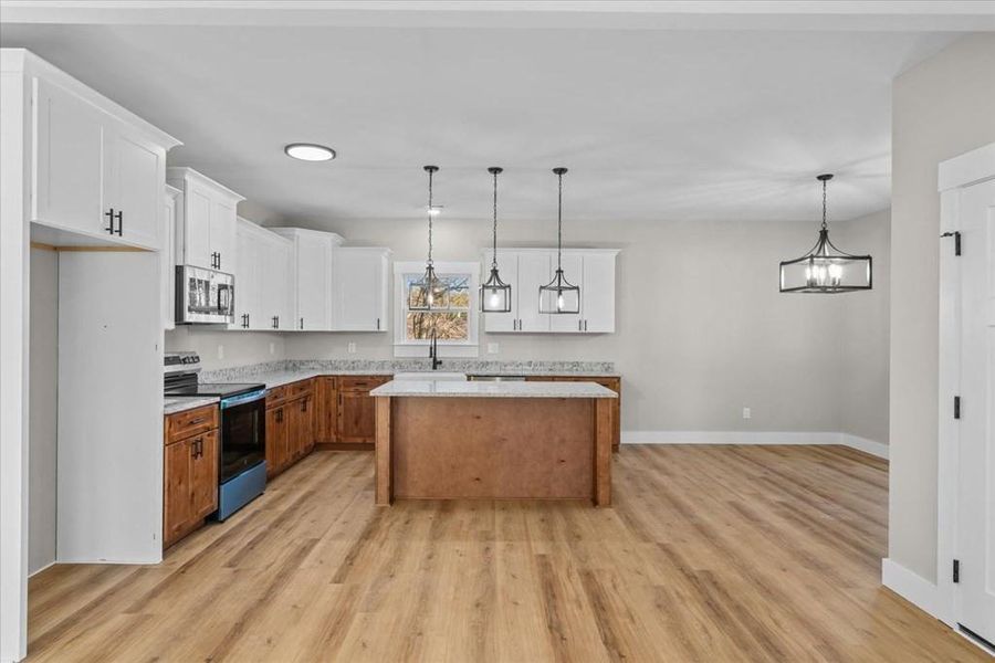 Furnished interior view inside a new home in , Dalton (Image 18).