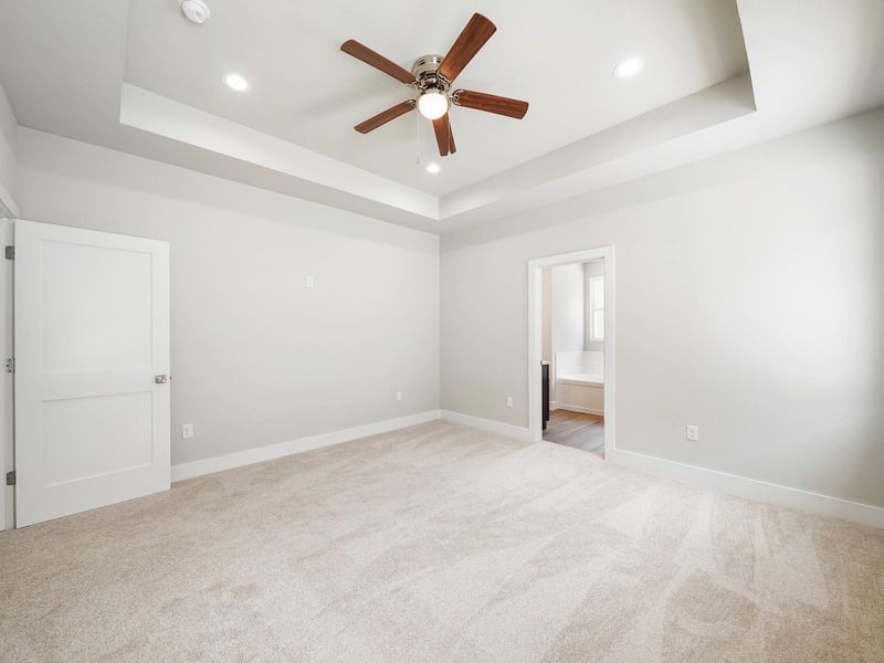 Spacious, unfurnished interior of a new home in , Houston (Image 25).