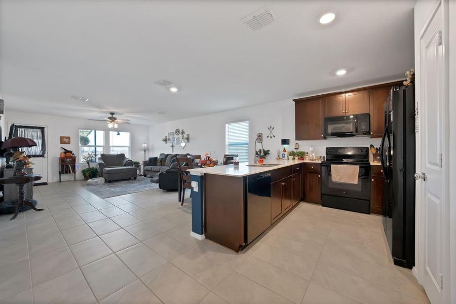 Furnished interior view inside a new home in Bridgewater: Cottage Collection, Princeton (Image 8). Furnished interior view inside a new home in Bridgewater: Cottage Collection, Princeton (Image 8).