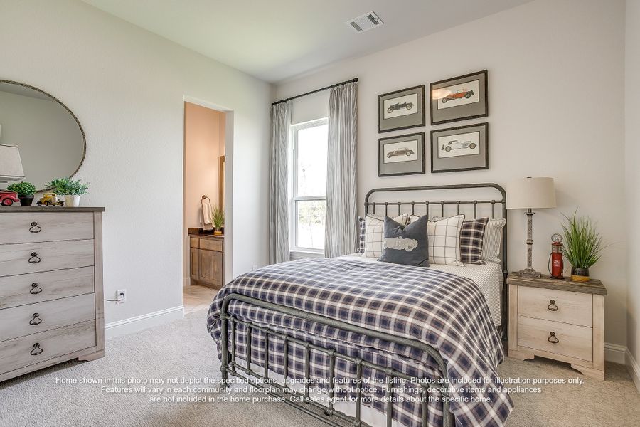 Furnished interior view inside a new home in Cunningham Estates, Waxahachie (Image 12).