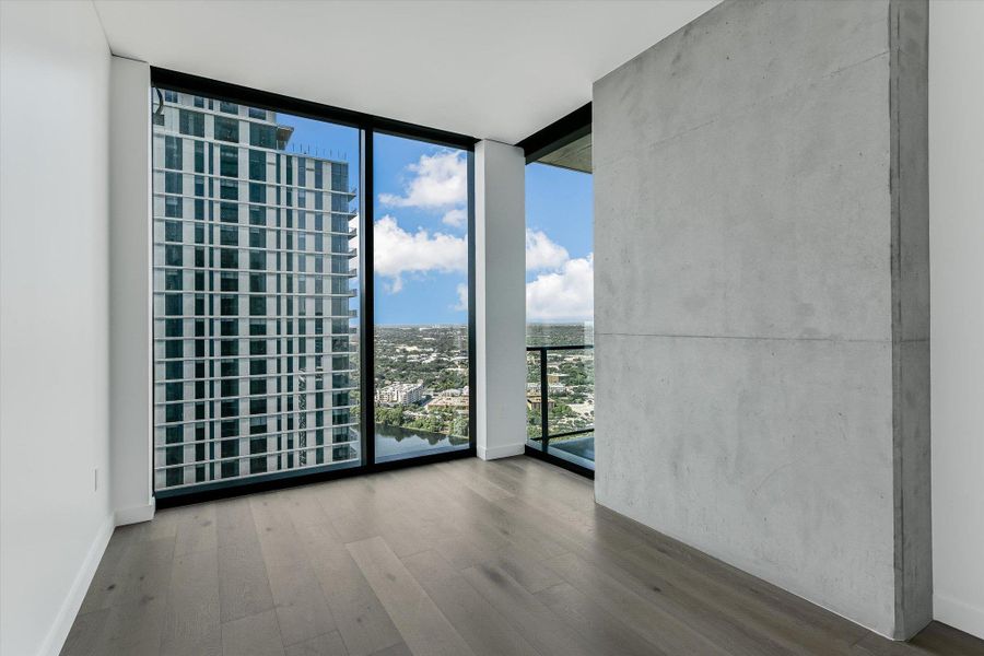 Spacious, unfurnished interior of a new home in The Modern Austin Residences, Austin (Image 17).