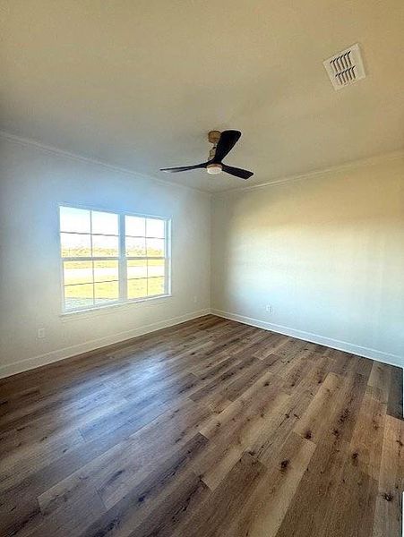Spacious, unfurnished interior of a new home in , Abilene (Image 27).