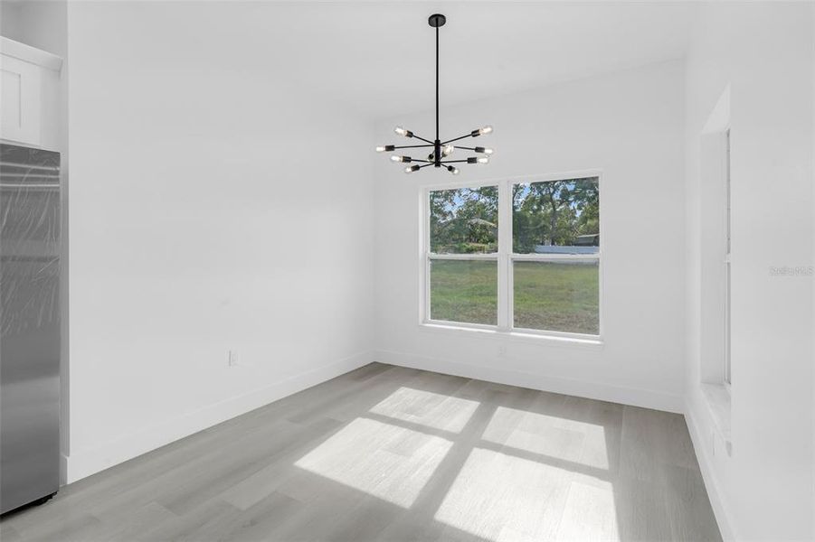 Spacious, unfurnished interior of a new home in , Weeki Wachee (Image 16).