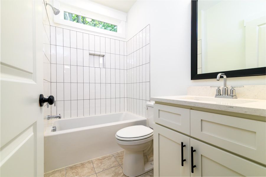 Furnished interior view inside a new home in , Charleston (Image 5).