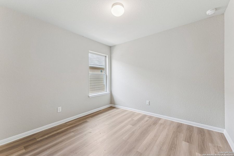 Spacious, unfurnished interior of a new home in Mesquite Ridge, San Antonio (Image 28). Spacious, unfurnished interior of a new home in Mesquite Ridge, San Antonio (Image 28).
