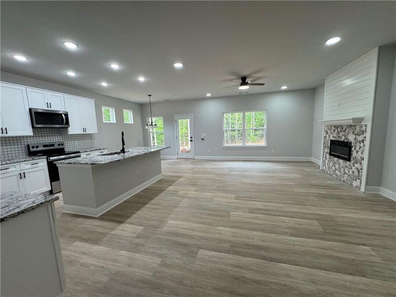 Spacious, unfurnished interior of a new home in , Toccoa (Image 17).