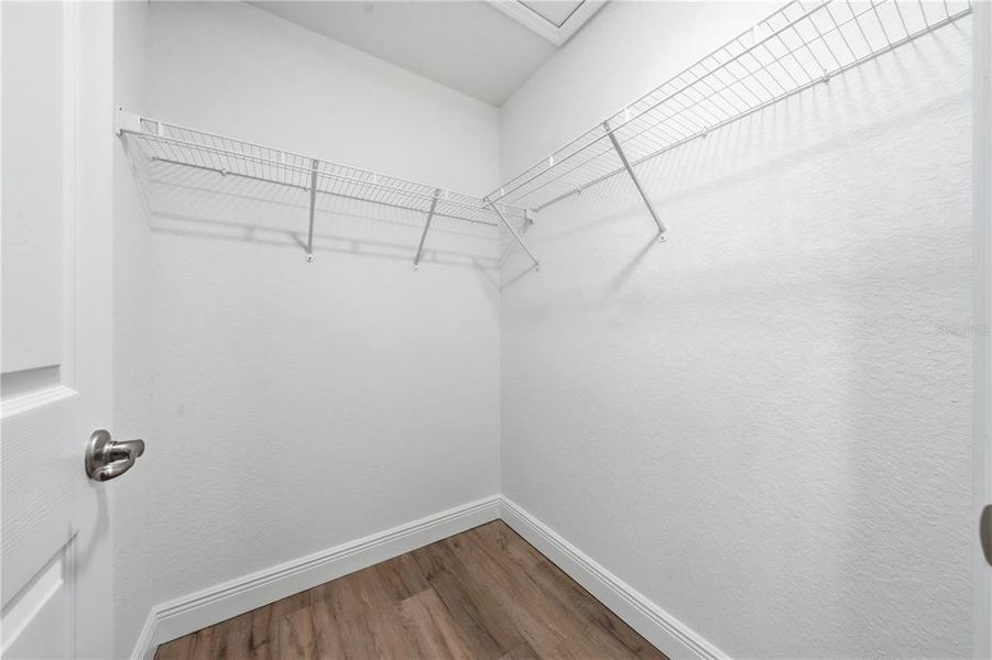 Spacious, unfurnished interior of a new home in , Citrus Springs (Image 43).